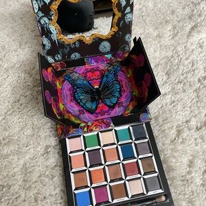 Authentic Urban Decay/Disney Alice Through The Looking Glass Eye Shadow Palette